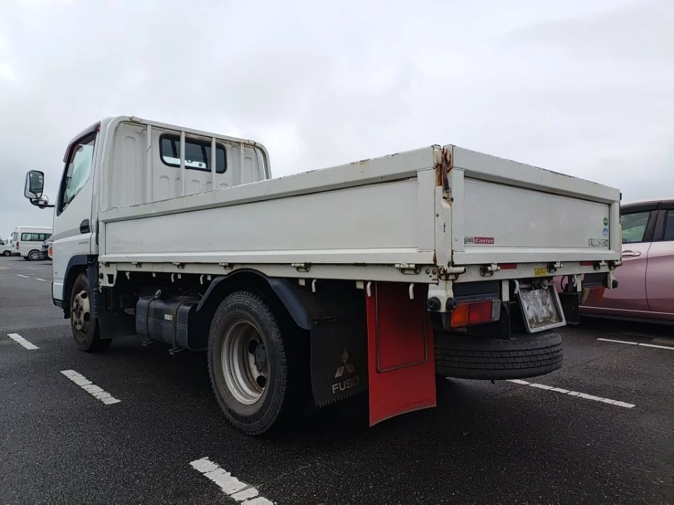 Mitsubishi Fuso Canter  с аукциона в Японии