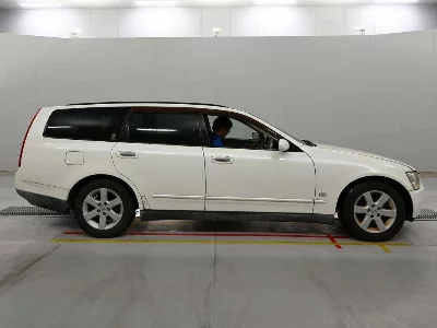 Nissan Stagea