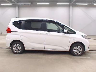 HONDA FREED HYBRID