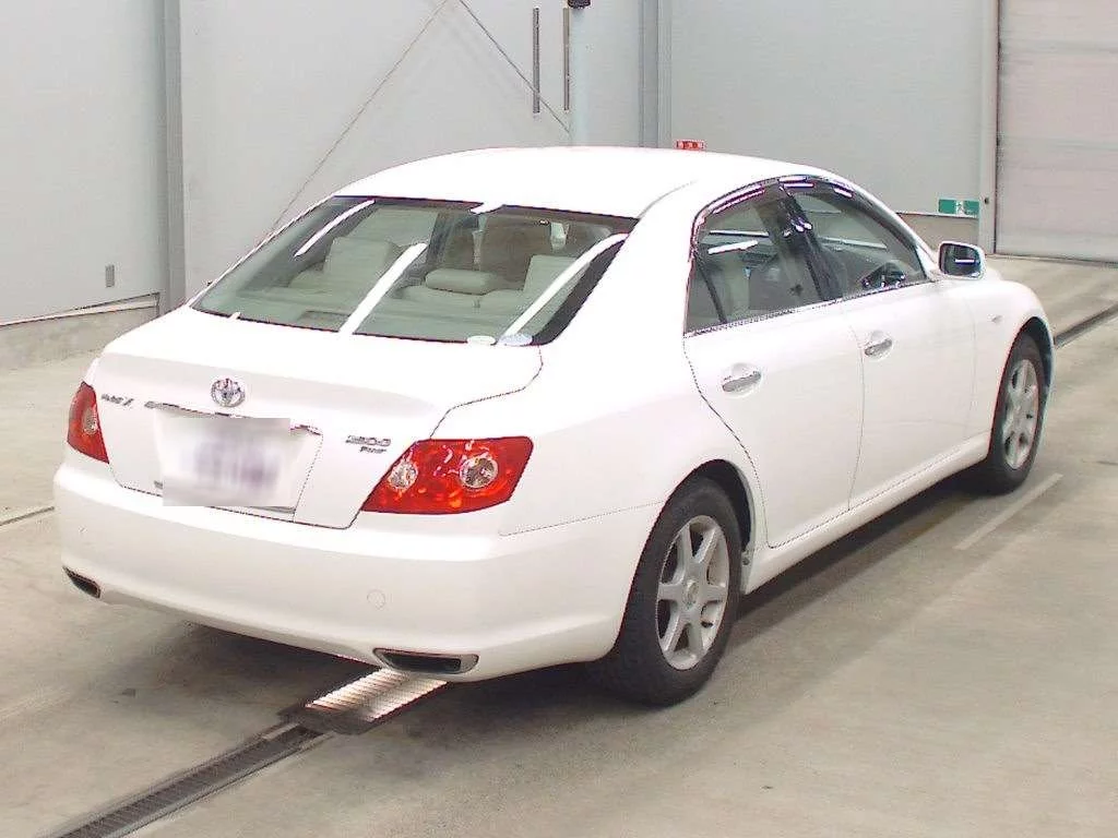 Toyota Mark X  с аукциона в Японии