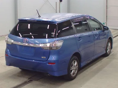 TOYOTA WISH