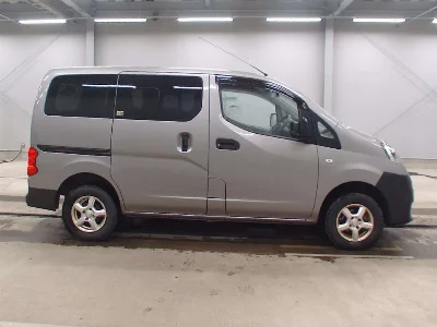 Nissan NV200 VANETTE VAN