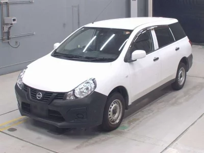 Nissan AD