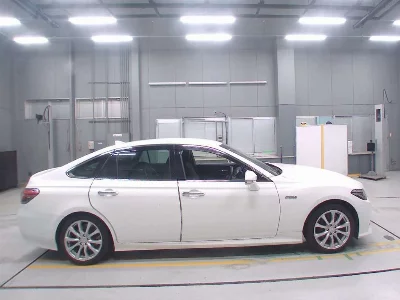 TOYOTA CROWN HYBRID