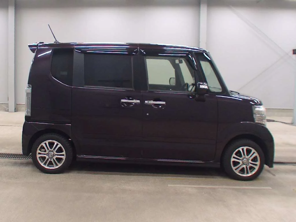 Honda N BOX CUSTOM  с аукциона в Японии