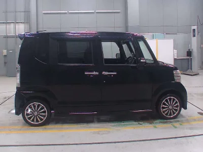 HONDA N BOX CUSTOM