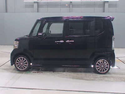 HONDA N BOX CUSTOM