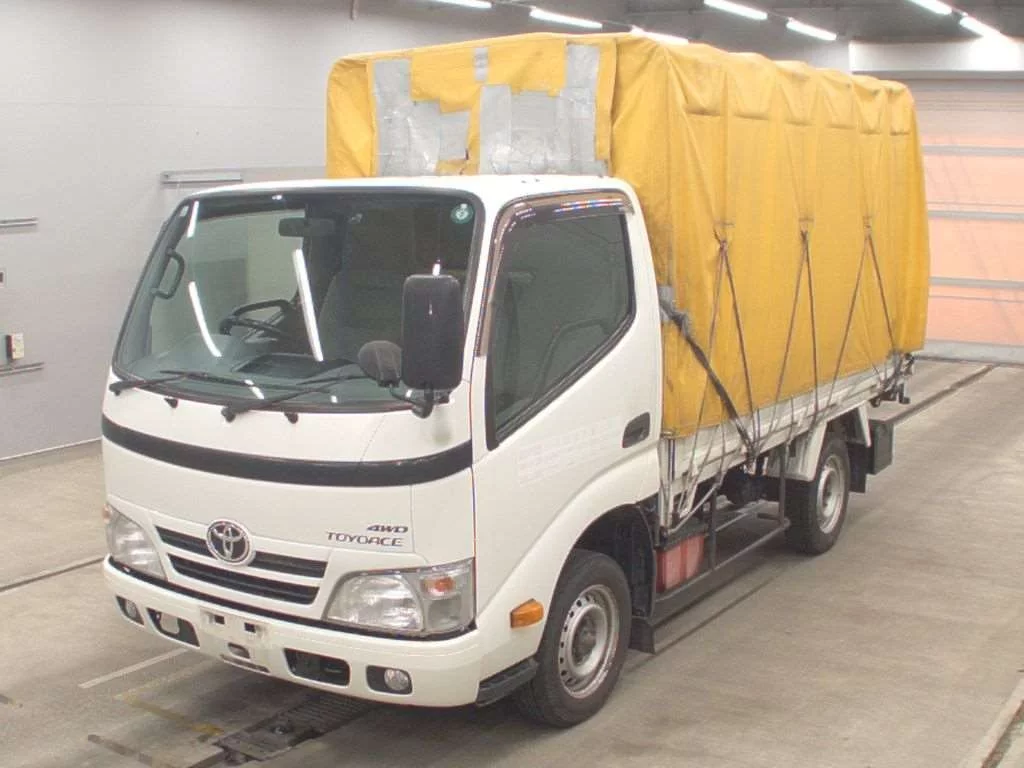 Toyota ToyoAce  с аукциона в Японии