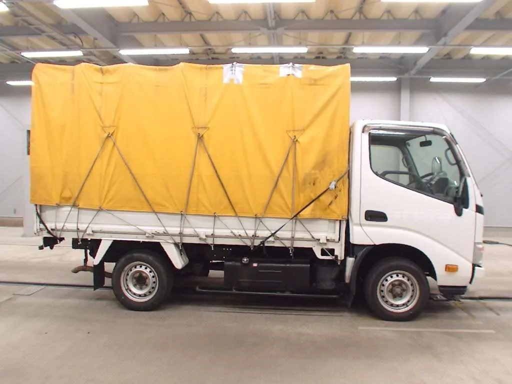 Toyota ToyoAce  с аукциона в Японии