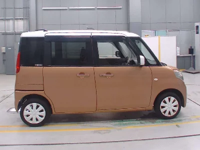 Suzuki Spacia