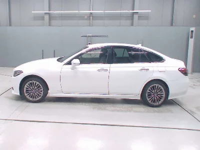 TOYOTA CROWN HYBRID