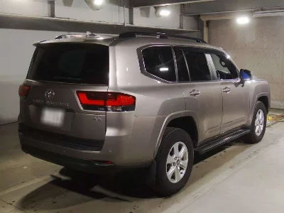 TOYOTA LAND CRUISER