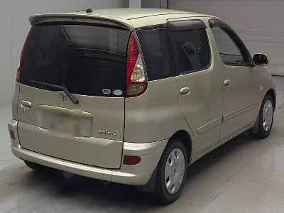 TOYOTA FUN CARGO