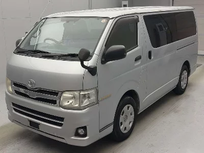 TOYOTA REGIUS VAN