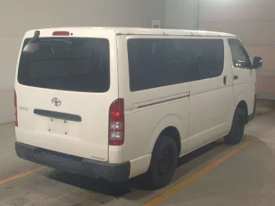 TOYOTA HIACE VAN