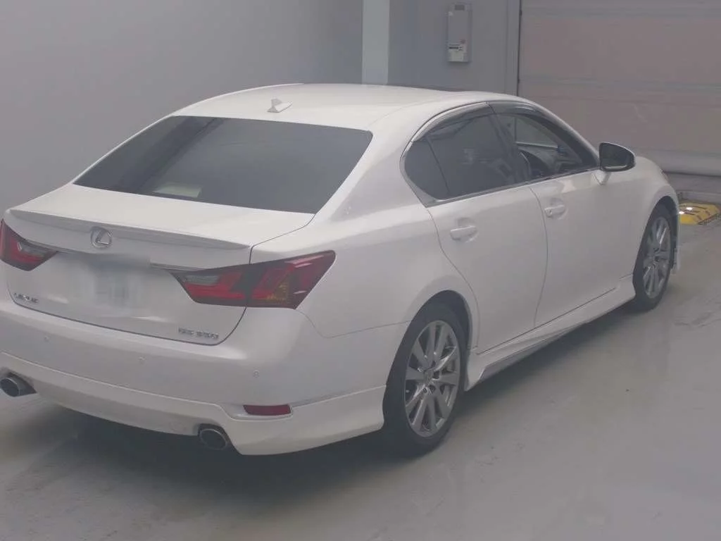 Lexus GS  с аукциона в Японии