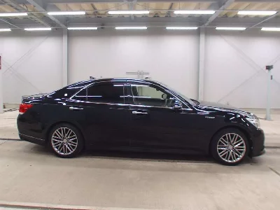 TOYOTA CROWN HYBRID