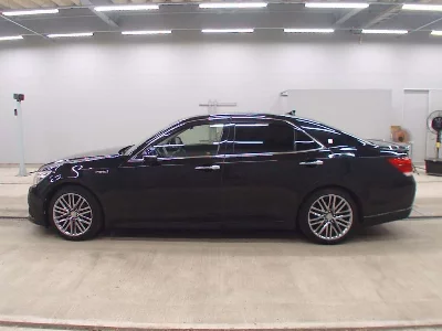 TOYOTA CROWN HYBRID
