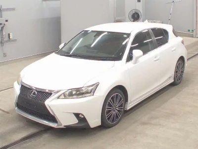 Lexus CT200h