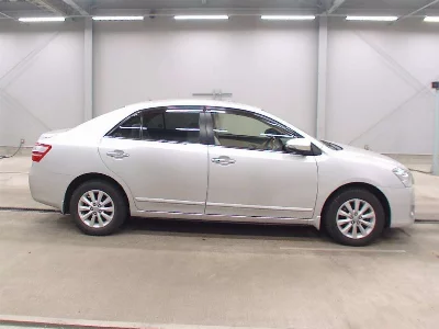 TOYOTA PREMIO