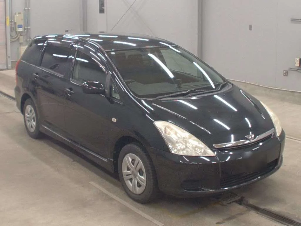 Toyota Wish  с аукциона в Японии