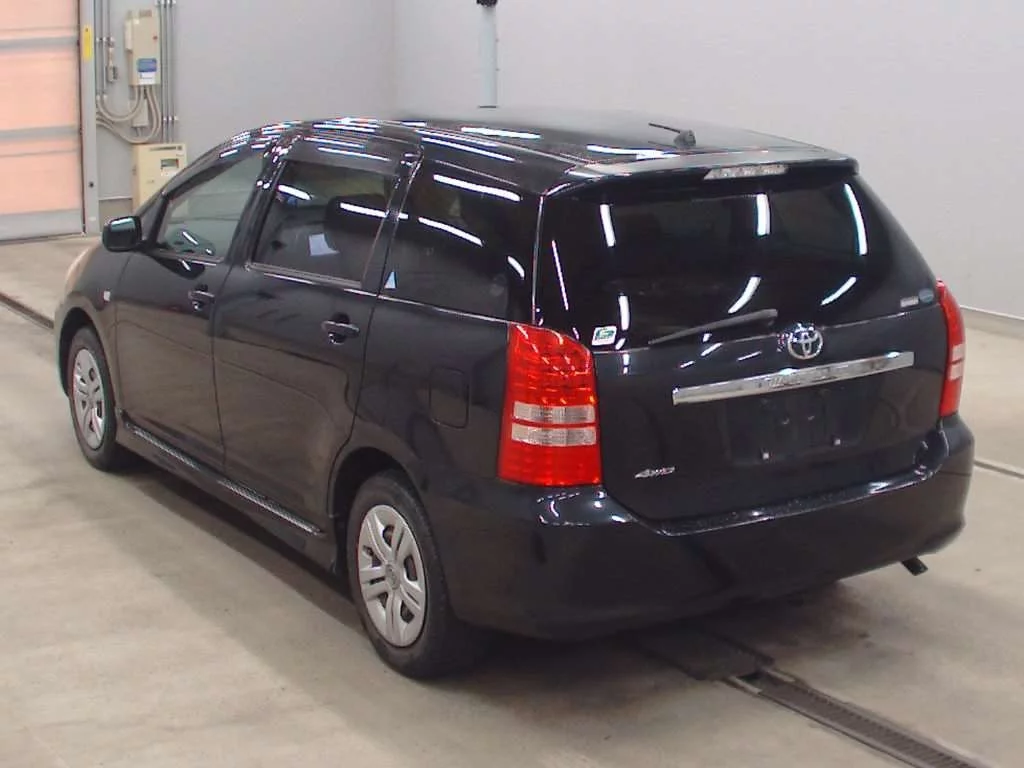 Toyota Wish  с аукциона в Японии