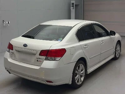 SUBARU LEGACY B4