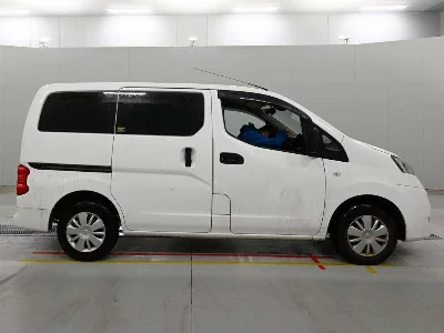 Nissan NV200 VANETTE VAN