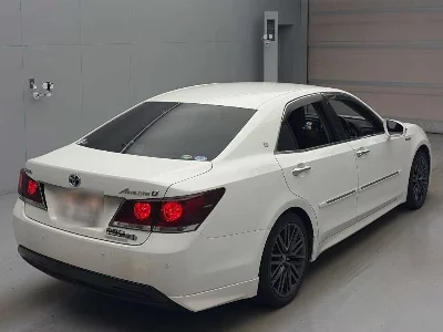 TOYOTA CROWN HYBRID
