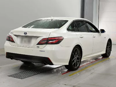 TOYOTA CROWN HYBRID