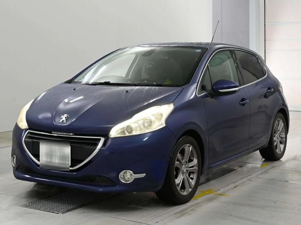 Peugeot 208  с аукциона в Японии