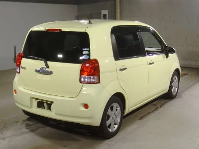 TOYOTA PORTE