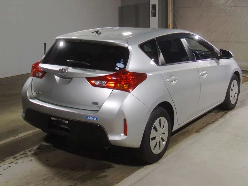 Toyota Auris  с аукциона в Японии