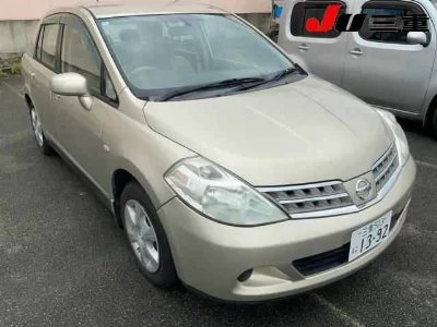 Nissan Tiida Latio