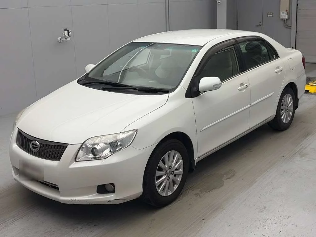 Toyota Corolla Axio  с аукциона в Японии