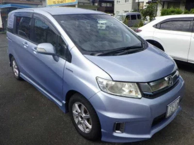 HONDA FREED SPIKE