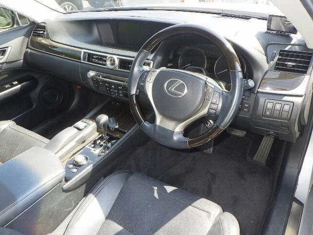Lexus GS  с аукциона в Японии