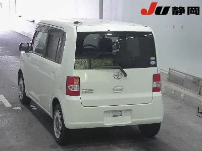 Toyota Pixis Space