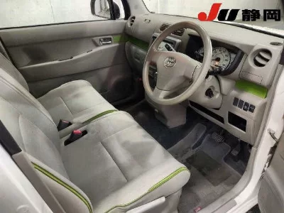 Toyota Pixis Space