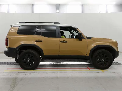 TOYOTA LAND CRUISER 250