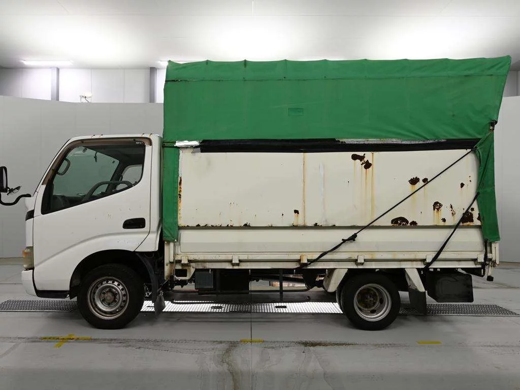 Toyota ToyoAce  с аукциона в Японии