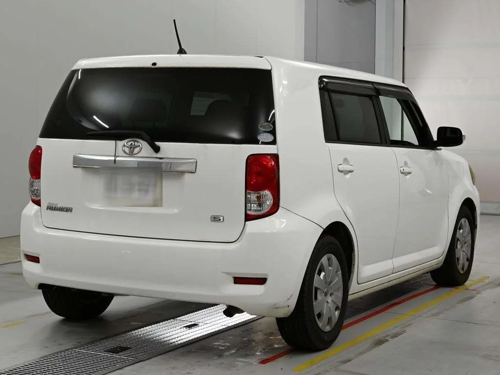 Toyota Corolla Rumion  с аукциона в Японии