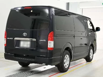 TOYOTA REGIUS VAN