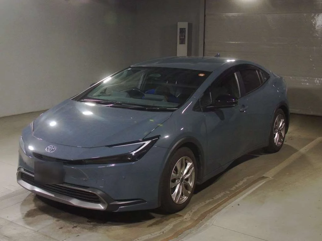 Toyota Prius  с аукциона в Японии