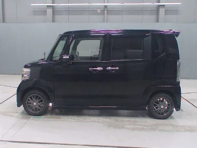 HONDA N BOX CUSTOM