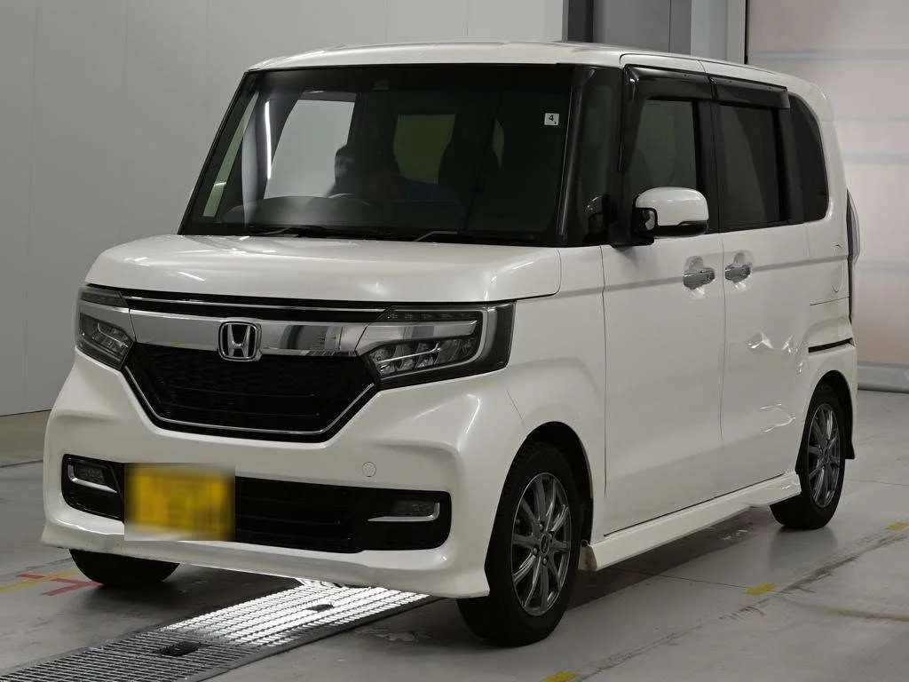 Honda N BOX CUSTOM  с аукциона в Японии