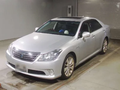 TOYOTA CROWN HYBRID