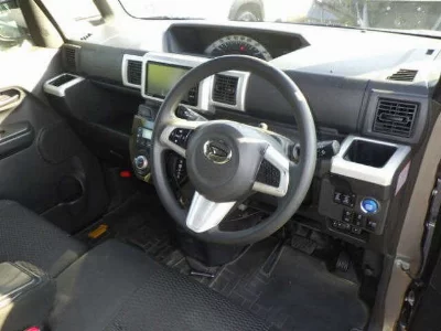 DAIHATSU WAKE