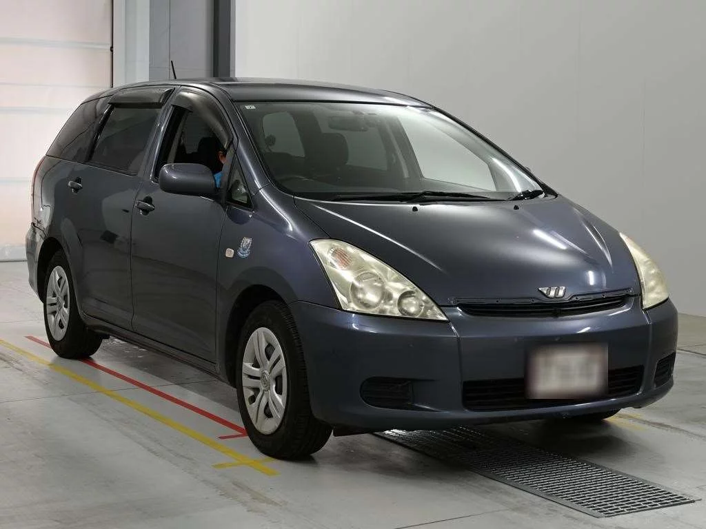 Toyota Wish  с аукциона в Японии