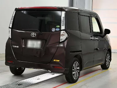 TOYOTA TANK